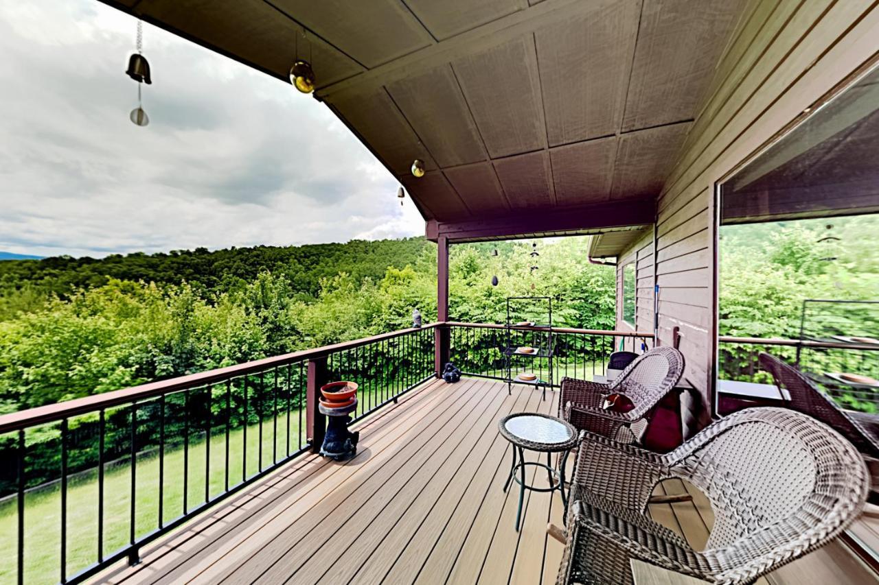 Majestic Leconte Villa Гетлинбург Екстериор снимка