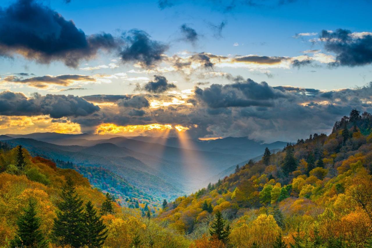Majestic Leconte Villa Гетлинбург Екстериор снимка