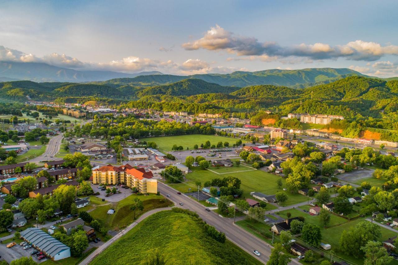 Majestic Leconte Villa Гетлинбург Екстериор снимка